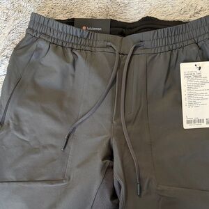 Lululemon - license to train jogger